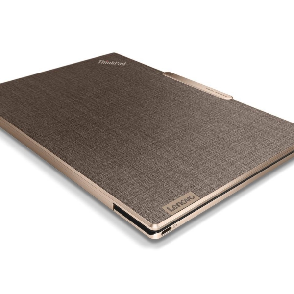 Lenovo ThinkPad Z13 G2 Ryzen 7 PRO 7840U 13.3